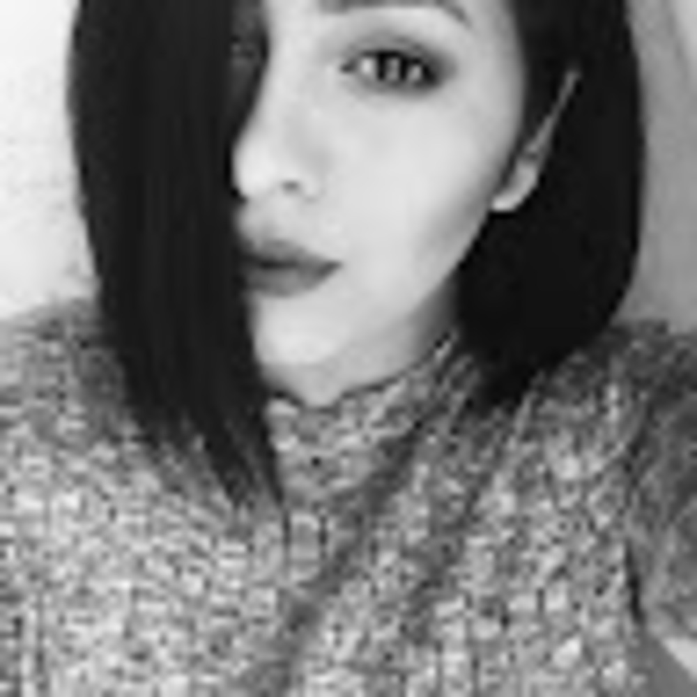 Meet your Posher, Yesenia